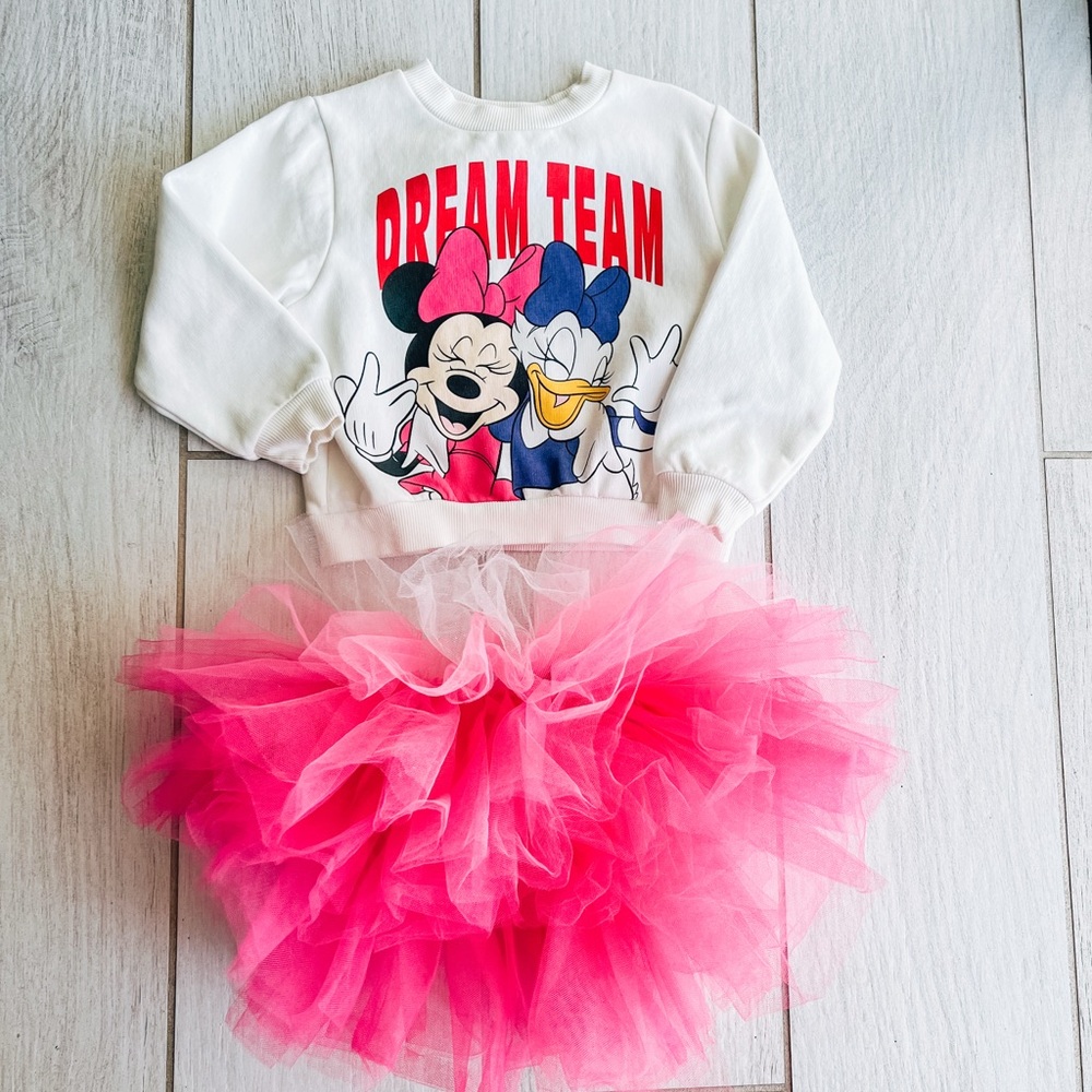 Dream Team Minnie and Daisy HM Sweatshirt.